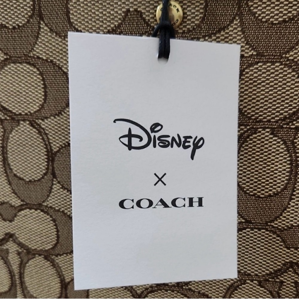 NWT Disney X Coach
Dempsey Carryall in Sig Jacquard
Mickey Mouse Msrp:$528 - Picture 10 of 13